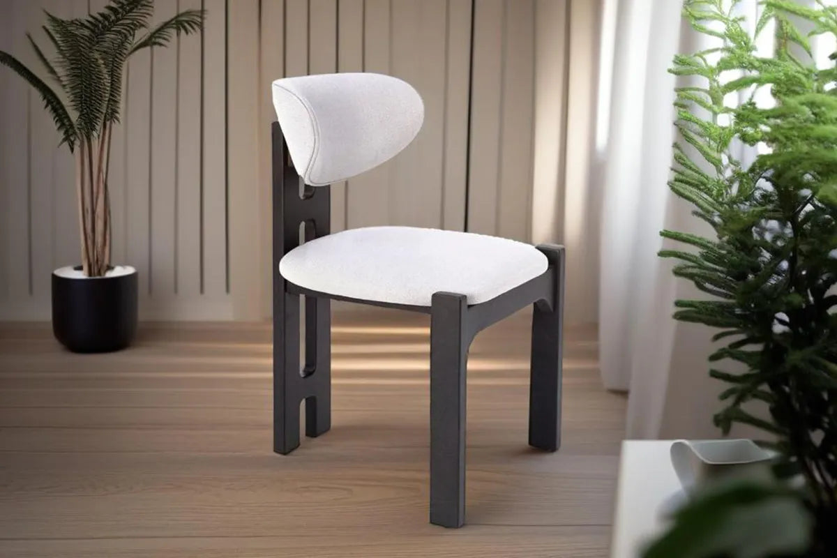 The Roman Chair