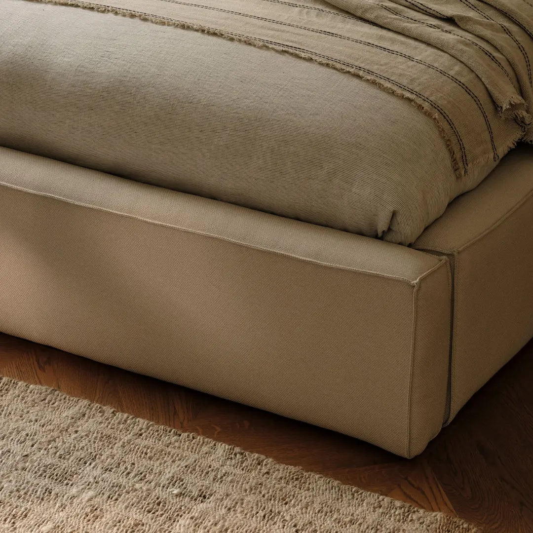 LYON Bed